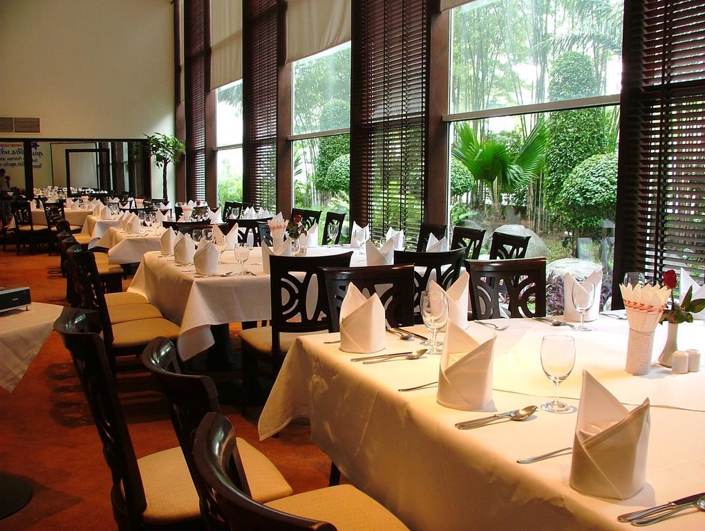 Zenith Sukhumvit Hotel Bangkok Exterior photo